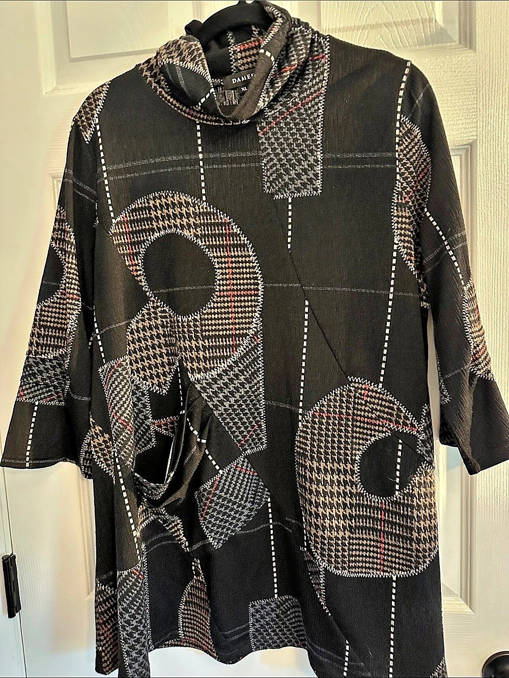 DAMEE Women's Geometric Tunic Top Black XL Like New